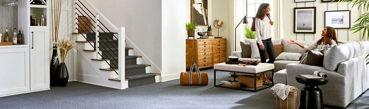 Living room interior showcasing carpet flooring in contemporary home